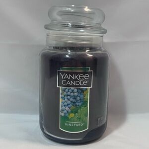 *Discontinued* Yankee Candle Vineyard Scented Jar.